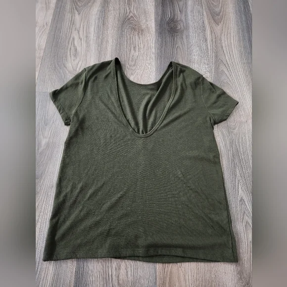 Victoria Sport VS Size small S Green T-Shirt Exercise Workout Lounge Tee - Picture 2 of 5